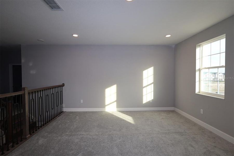 Spacious, unfurnished interior of a new home in Center Lake on the Park, St. Cloud (Image 3).