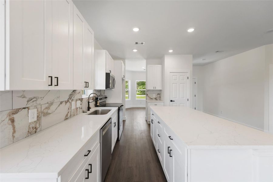Furnished interior view inside a new home in , Santa Fe (Image 5).