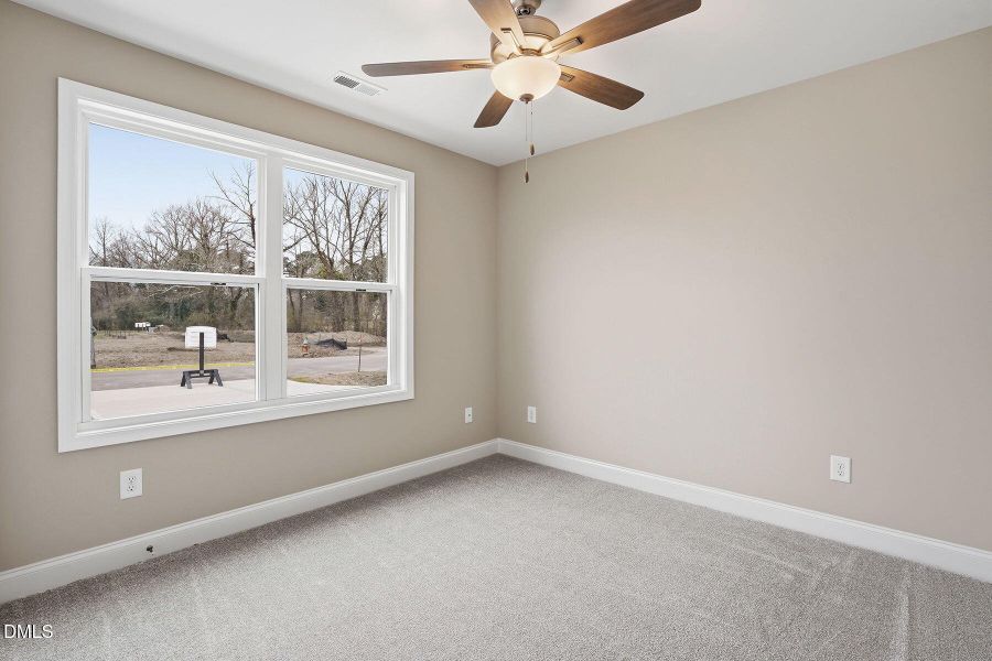 19-web-or-mls-248 Rae St-59