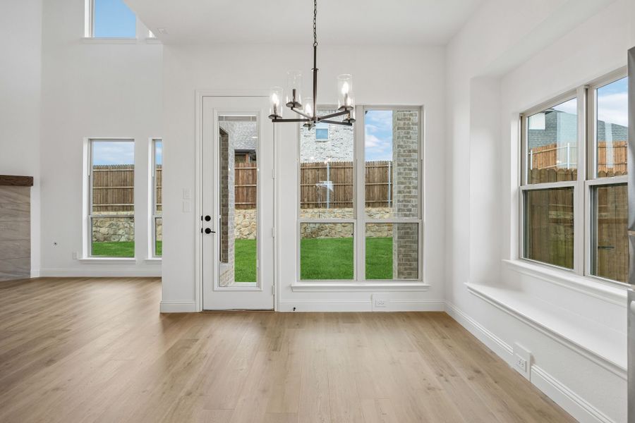 Spacious, unfurnished interior of a new home in Country Lakes, Denton (Image 15).