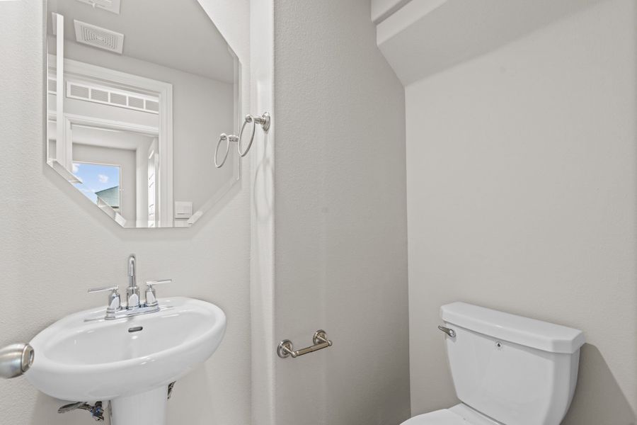 Representative furnished interior of a home built from the Gulfport by D.R. Horton in Yukon Ridge, Odessa (Image 9). Representative furnished interior of a home built from the Gulfport by D.R. Horton in Yukon Ridge, Odessa (Image 9).