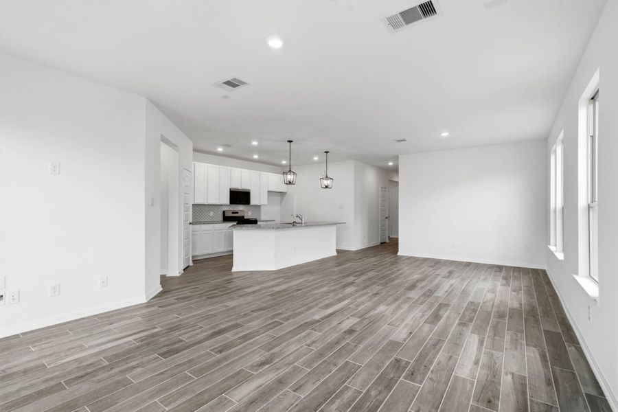 Spacious, unfurnished interior of a new home in Mustang Ridge, Magnolia (Image 12). Spacious, unfurnished interior of a new home in Mustang Ridge, Magnolia (Image 12).