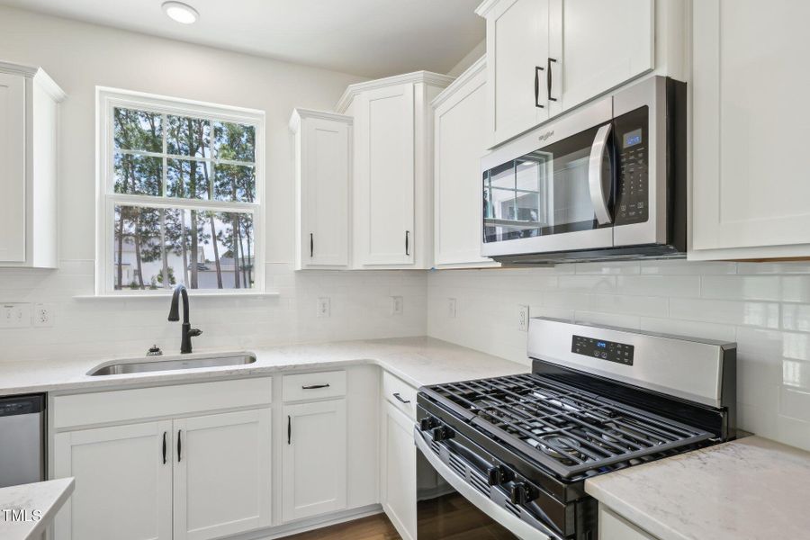 17-web-or-mls-Shelby Meadow Ln-0305-017