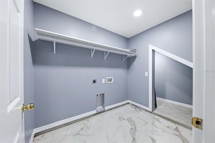 Spacious, unfurnished interior of a new home in , Bradenton (Image 35). Spacious, unfurnished interior of a new home in , Bradenton (Image 35).