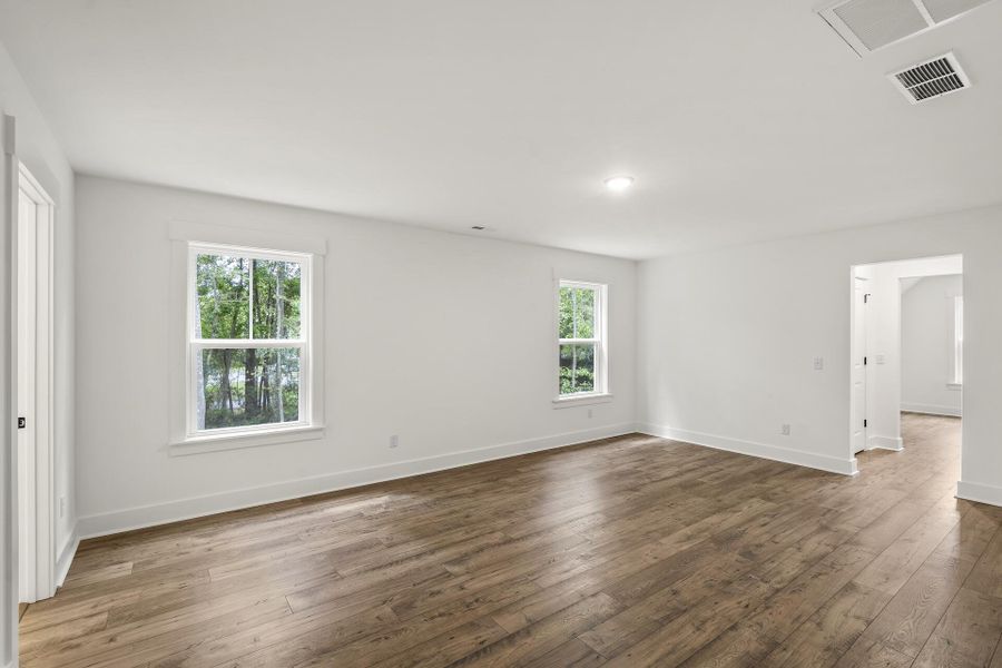 Spacious, unfurnished interior of a new home in , Mount Pleasant (Image 22).