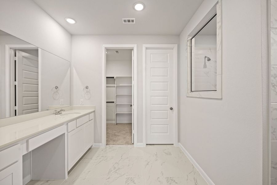 Representative furnished interior of a home built from the Baker by Cambridge Homes in Tinsley Meadows, Van Alstyne (Image 5).