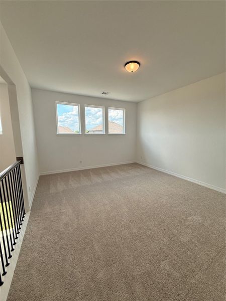 Spacious, unfurnished interior of a new home in Wildrye, Waller (Image 7).