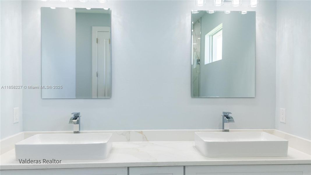 Furnished interior view inside a new home in , Lehigh Acres (Image 8).