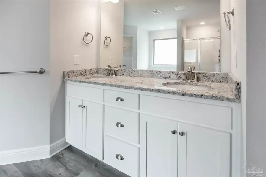 Furnished interior view inside a new home in Spring Hill, Spring Hill (Image 7).