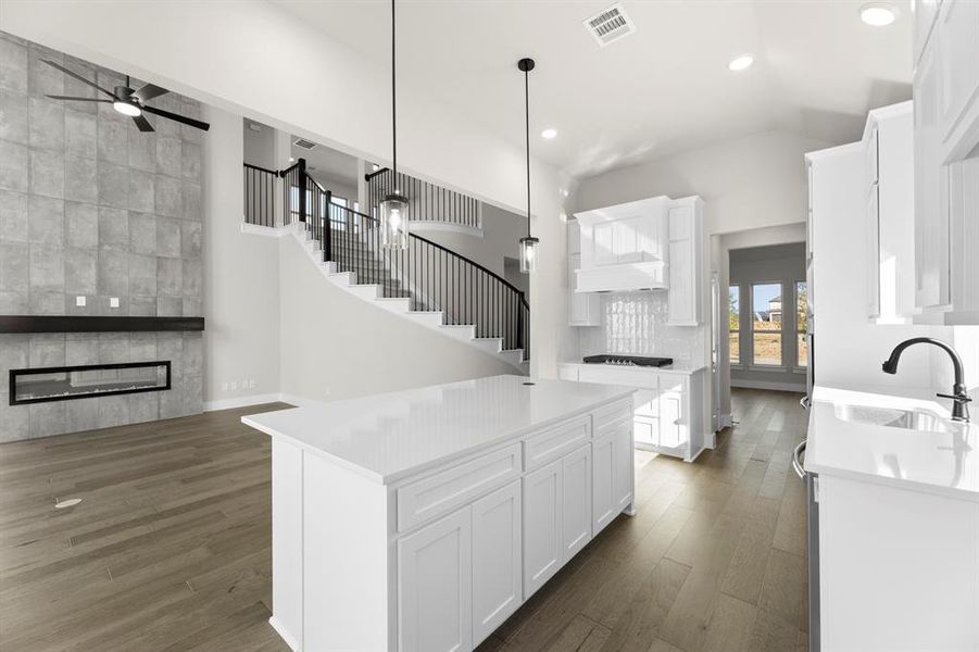 11. 2413 Haley - Kitchen (3) 11. 2413 Haley - Kitchen (3)