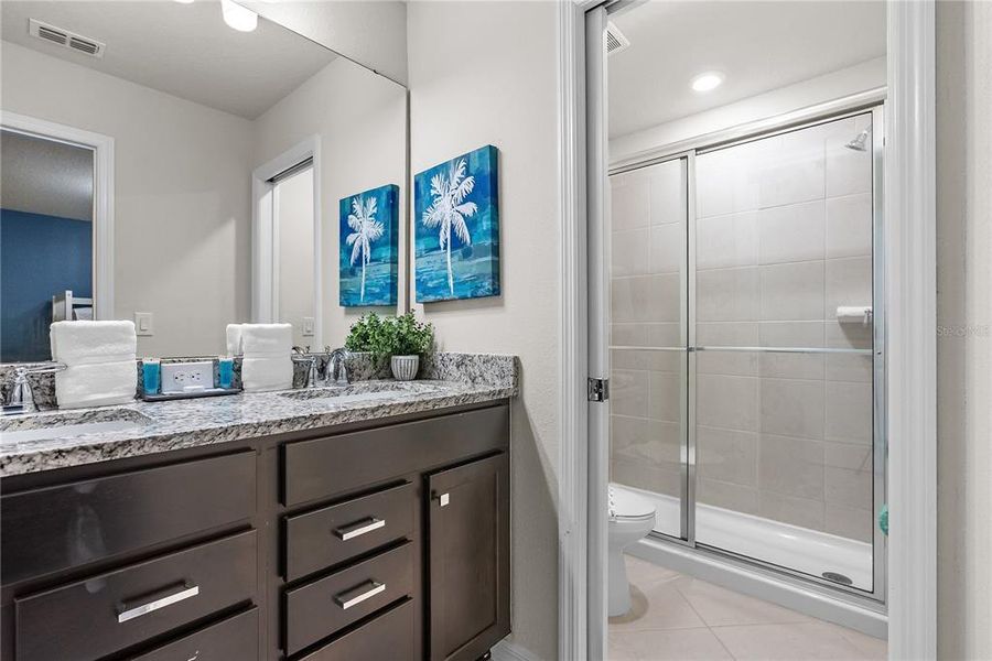Furnished interior view inside a new home in Windsor Cay Resort, Clermont (Image 39).