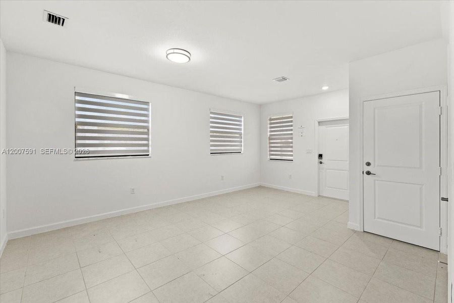 Spacious, unfurnished interior of a new home in , Homestead (Image 15).