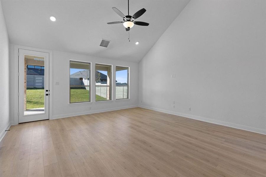 DAL_Painted Tree_Easton_3925 Menard Street (18) DAL_Painted Tree_Easton_3925 Menard Street (18)