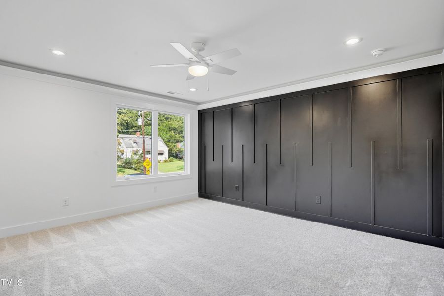 304 King Charles Unit 2-84 304 King Charles Unit 2-84