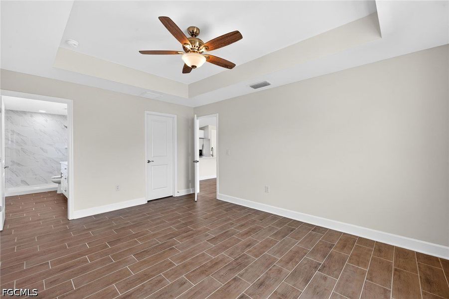 Spacious, unfurnished interior of a new home in Cape Coral, Cape Coral (Image 15). Spacious, unfurnished interior of a new home in Cape Coral, Cape Coral (Image 15).