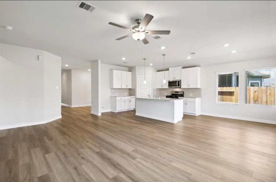 Spacious, unfurnished interior of a new home in Wall Street Village, Richmond (Image 44).