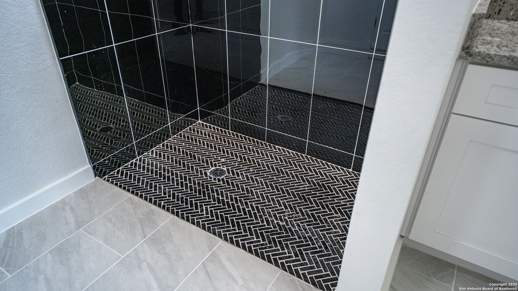 Furnished interior view inside a new home in , Atascosa (Image 12). Furnished interior view inside a new home in , Atascosa (Image 12).