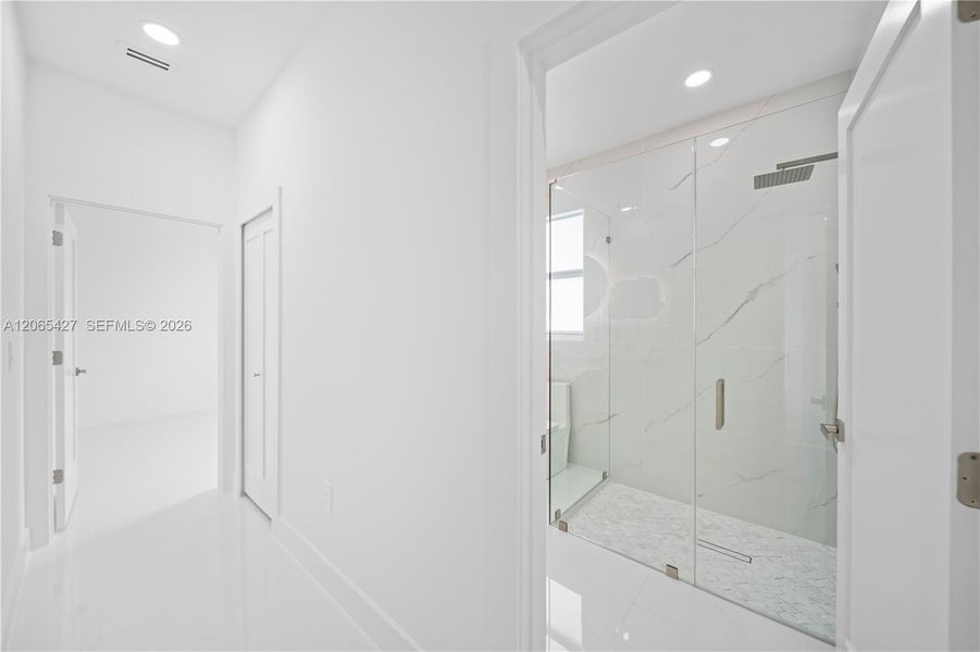 Spacious, unfurnished interior of a new home in , Lehigh Acres (Image 32). Spacious, unfurnished interior of a new home in , Lehigh Acres (Image 32).