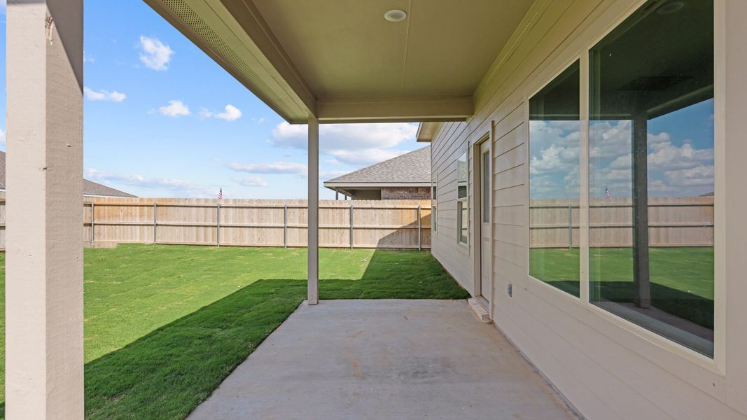 Exterior details of a home in Allen Farms, Lubbock (Image 3).
