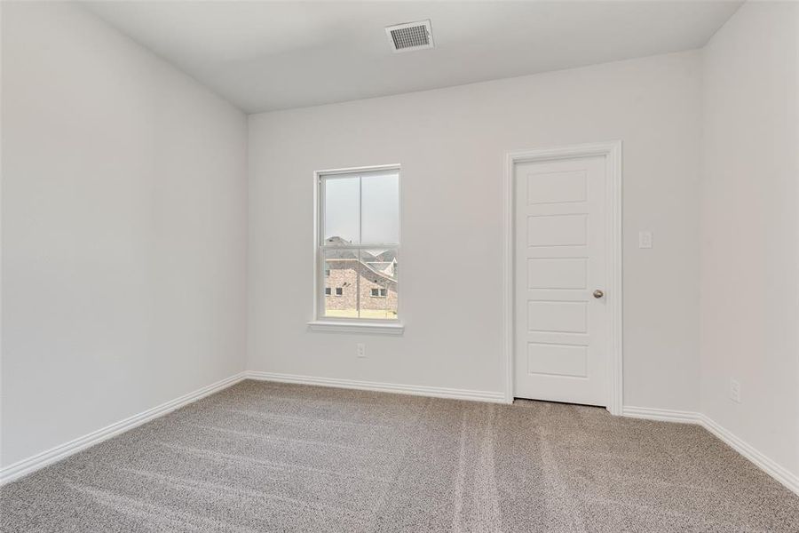 Spacious, unfurnished interior of a new home in Walden Pond, Forney (Image 17).