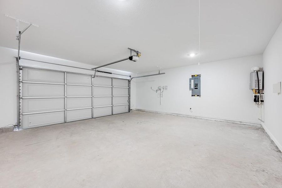 2149 Tule Way ~ Ready Now!