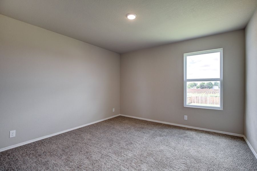 Representative unfurnished interior of a home built from the The Murray F by Davidson Homes LLC in Hickory Ridge, Elmendorf (Image 28).