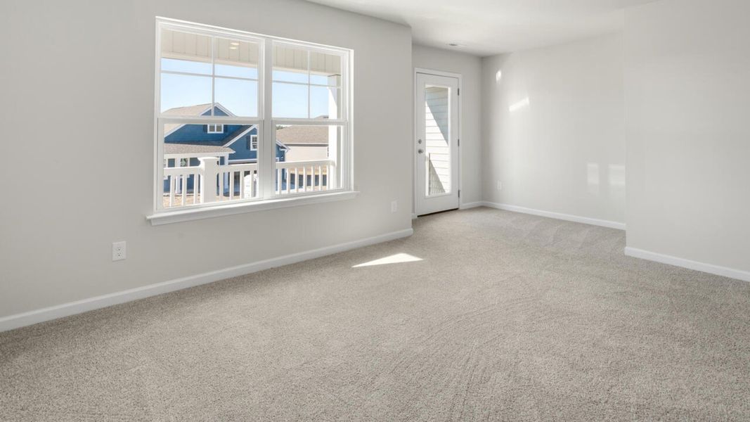 Spacious, unfurnished interior of a new home in The Preserve at Tidewater, Sneads Ferry (Image 33).