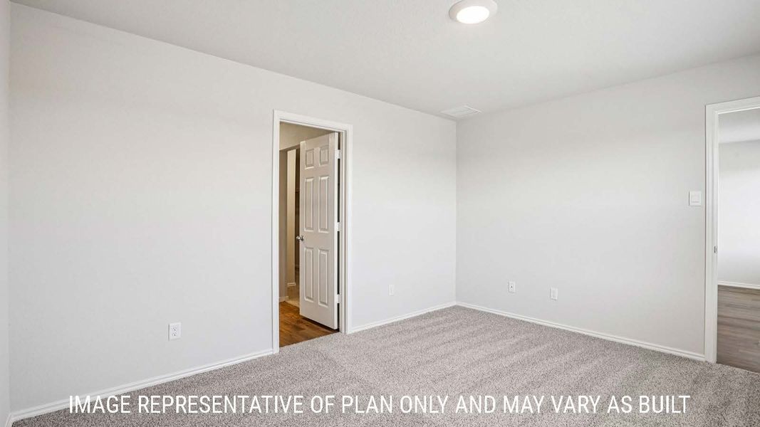 Representative unfurnished interior of a home built from the Estero by D.R. Horton in The Villages at Schwertner Ranch, Jarrell (Image 19).