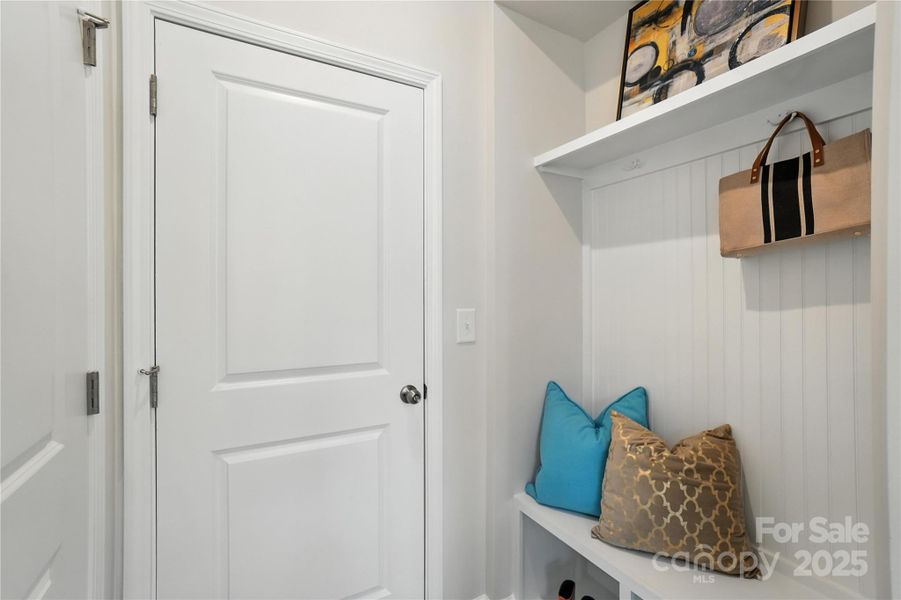 Photo representation only. Exterior and interior colors will vary. Photo representation only. Exterior and interior colors will vary.