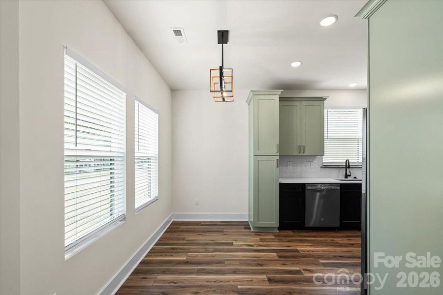 Spacious, unfurnished interior of a new home in , Concord (Image 31).