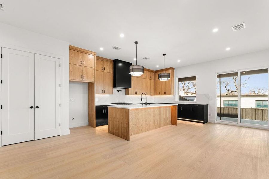 Furnished interior view inside a new home in , Dallas (Image 6).