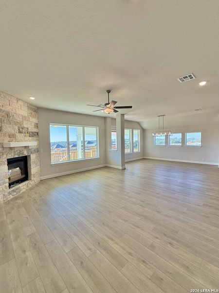 Spacious, unfurnished interior of a new home in Meyer Ranch – Legacy Series, New Braunfels (Image 8).