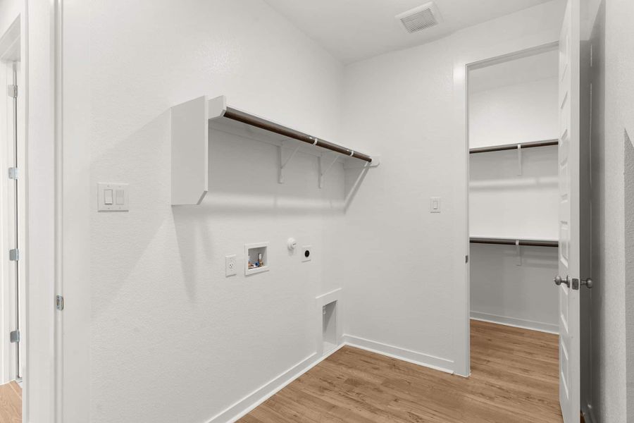 Spacious, unfurnished interior of a new home in The Grove at Blackhawk, Pflugerville (Image 18). Spacious, unfurnished interior of a new home in The Grove at Blackhawk, Pflugerville (Image 18).