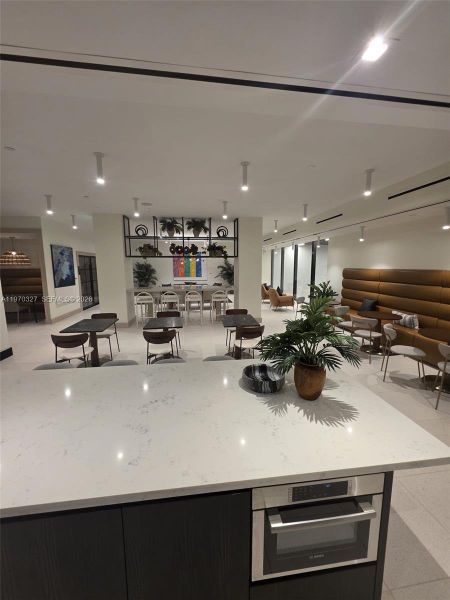 Community amenities in , Miami (Image 50).