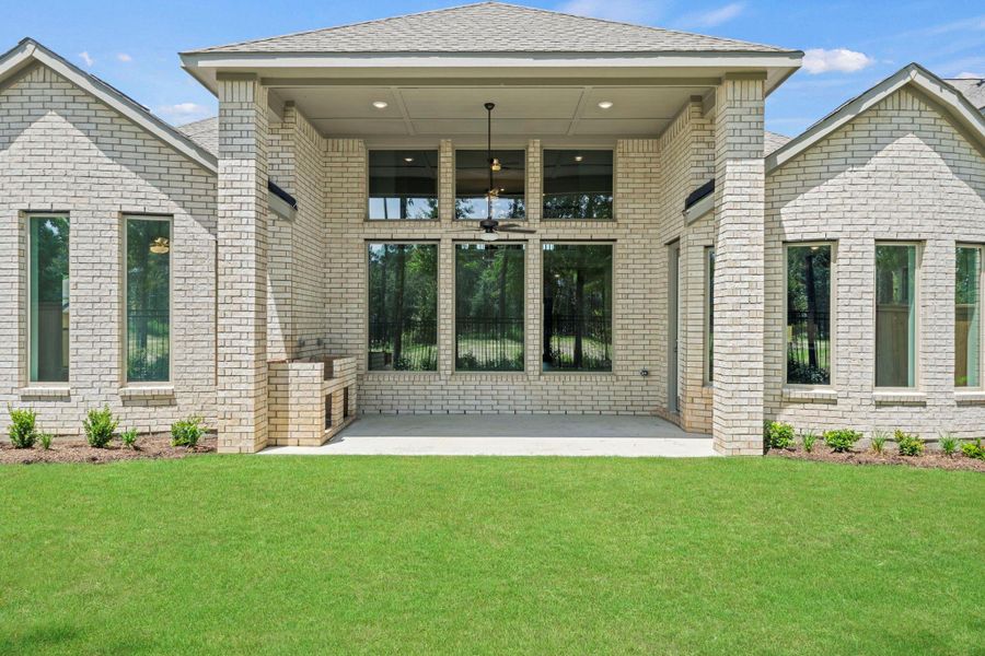 Exterior details and patio area of a home in The Highlands, Porter (Image 3).