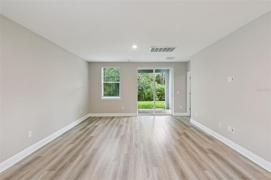 Spacious, unfurnished interior of a new home in , Daytona Beach (Image 34).