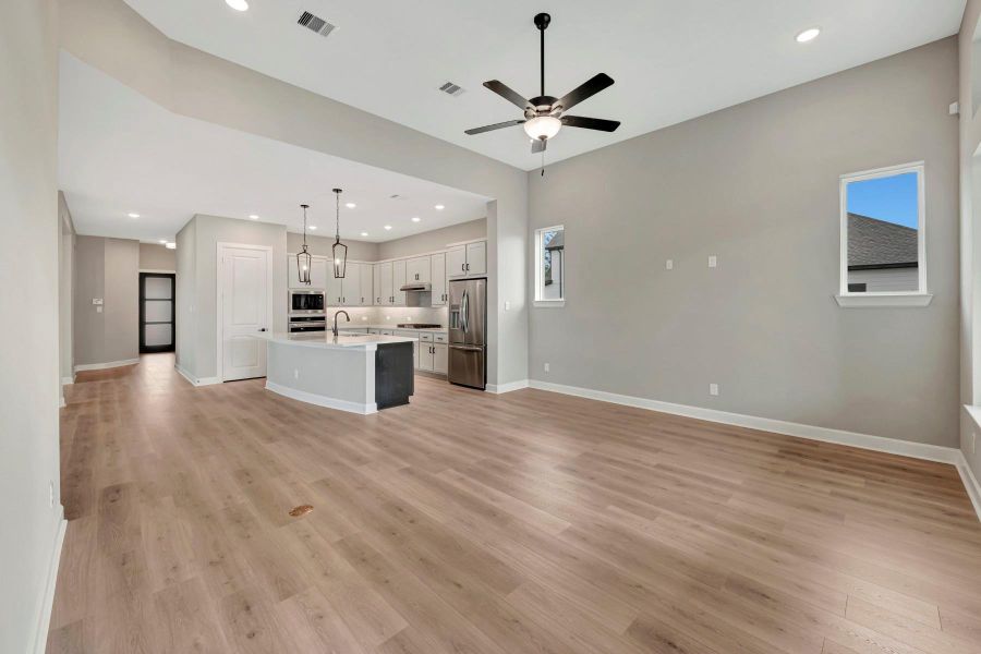 Spacious, unfurnished interior of a new home in COLTON 45' Homesites, Todd Mission (Image 33).