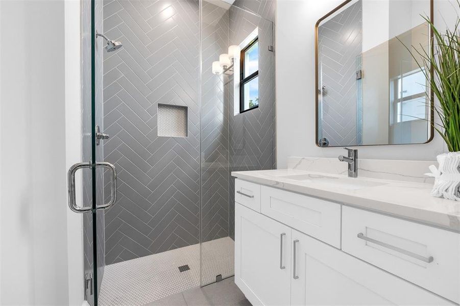 Furnished interior view inside a new home in , Orlando (Image 34).