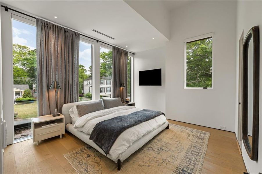Furnished interior view inside a new home in , Brookhaven (Image 81).
