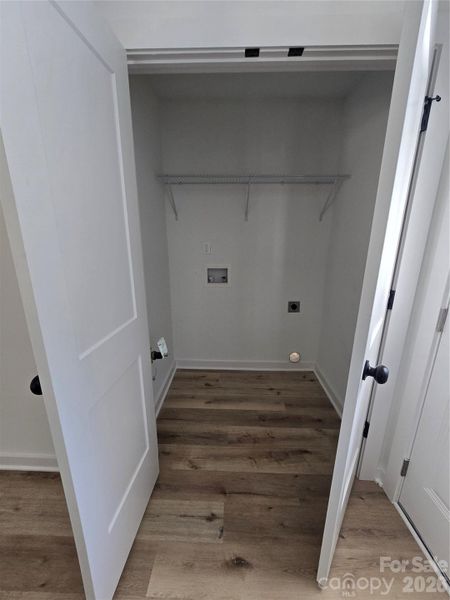 Spacious, unfurnished interior of a new home in , New London (Image 14).