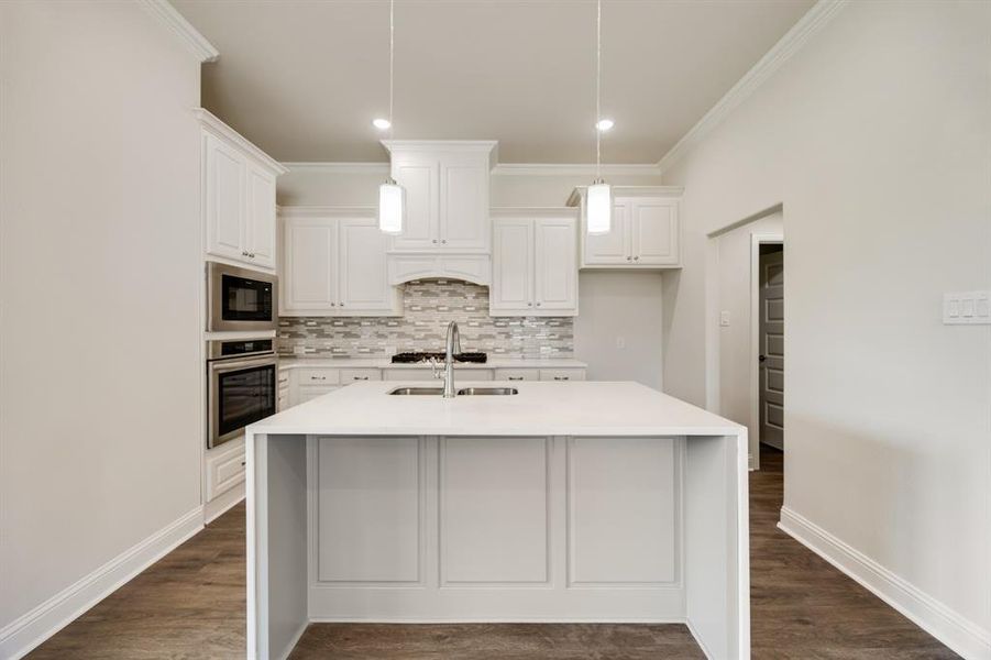 Furnished interior view inside a new home in Heath Golf and Yacht, Heath (Image 6).