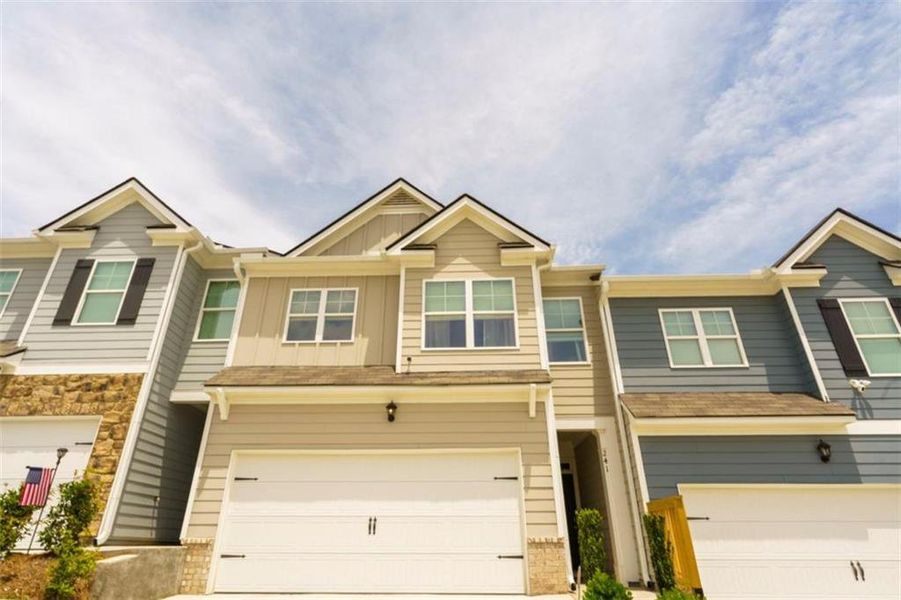 Front exterior of a new home in Rolling Meadows, Jasper, GA, highlighting curb appeal (Image 23).