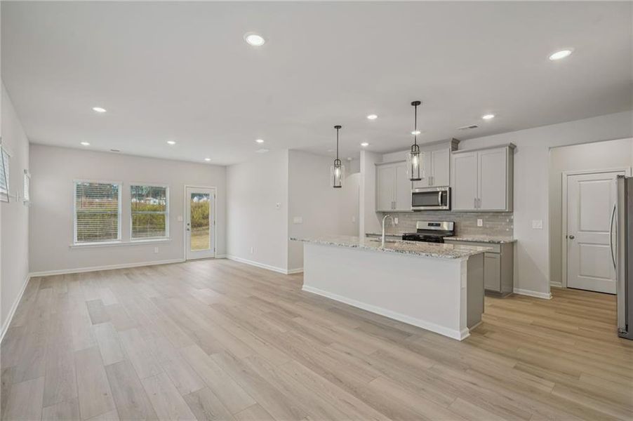 Spacious, unfurnished interior of a new home in Avalon - Reserve Series, Conyers (Image 17). Spacious, unfurnished interior of a new home in Avalon - Reserve Series, Conyers (Image 17).