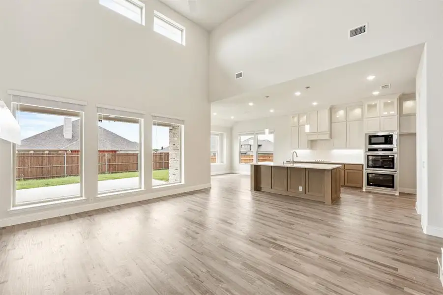 Spacious, unfurnished interior of a new home in Hayes Crossing, Midlothian (Image 23).