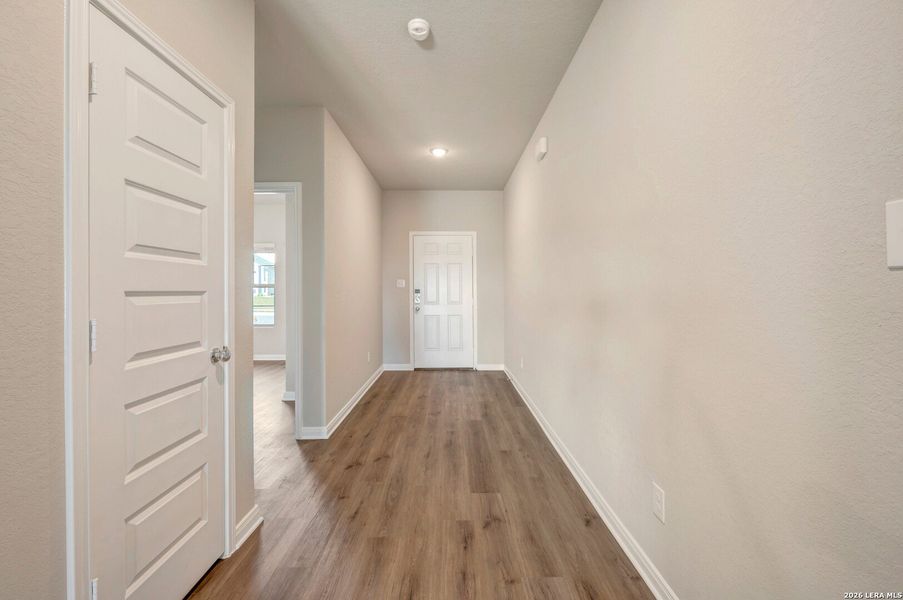 Spacious, unfurnished interior of a new home in Paloma Park, Converse (Image 40).