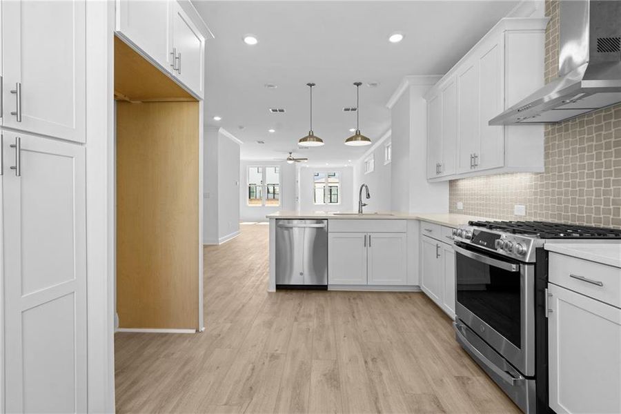 Furnished interior view inside a new home in Evanshire Townhomes, Duluth (Image 8).