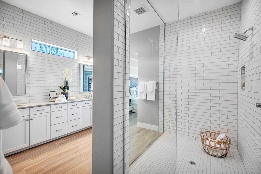 Grace - Primary Bathroom