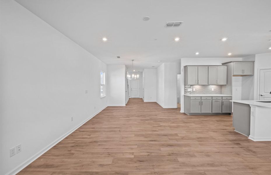 Spacious, unfurnished interior of a new home in Parkside Crossing, Charlotte (Image 25). Spacious, unfurnished interior of a new home in Parkside Crossing, Charlotte (Image 25).