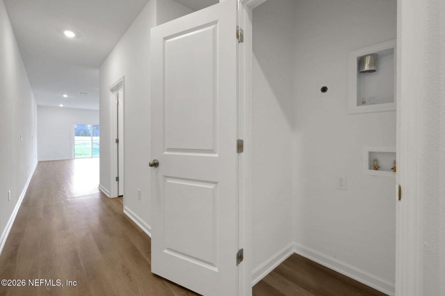 Spacious, unfurnished interior of a new home in Kasen Oaks, Jacksonville (Image 28).