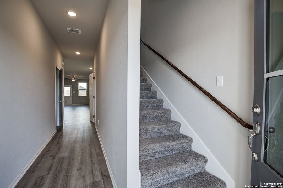 Spacious, unfurnished interior of a new home in Applewhite Meadows, San Antonio (Image 27).